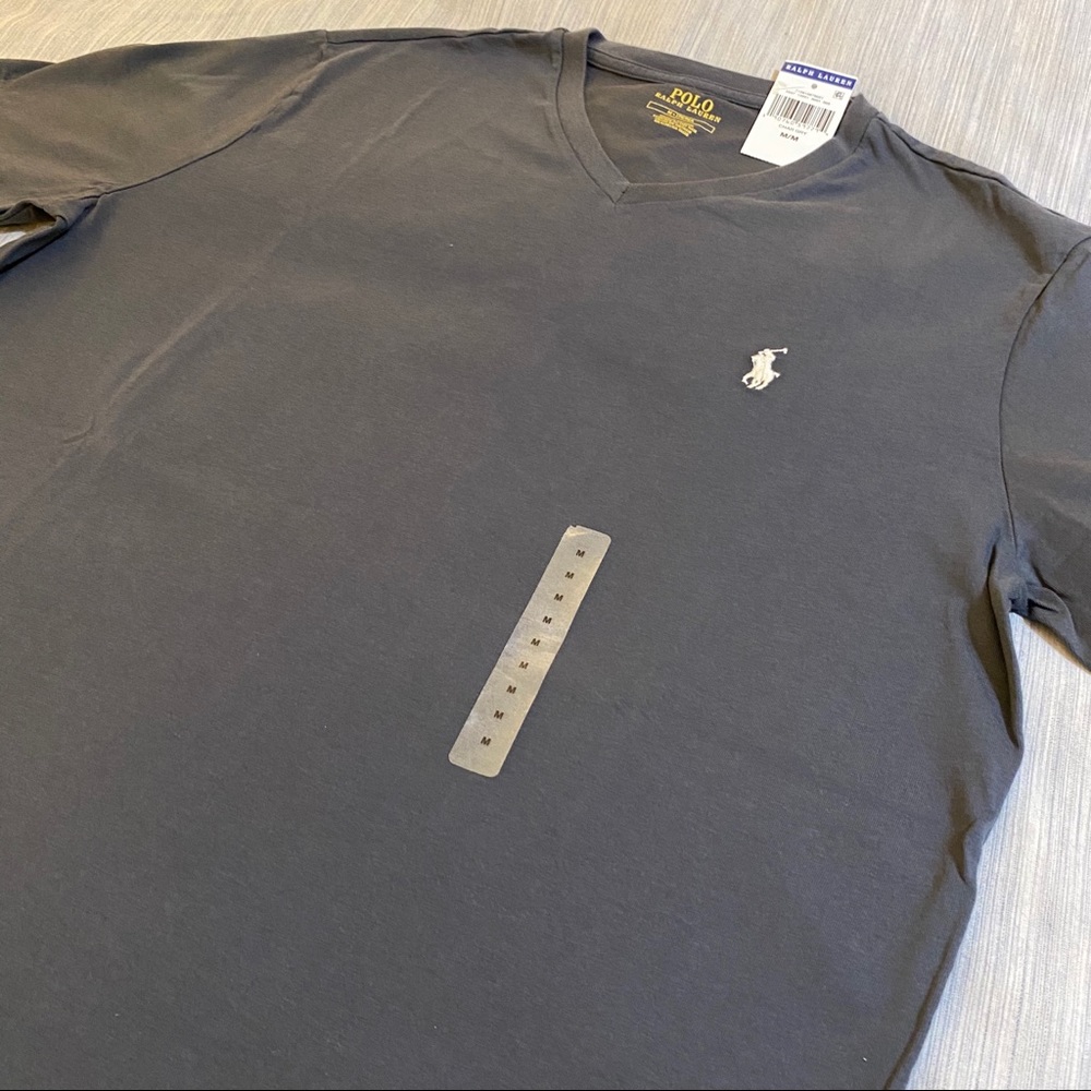 Polo Ralph Lauren Classic Fit V-Neck T-Shirt - Picture 4 of 8
